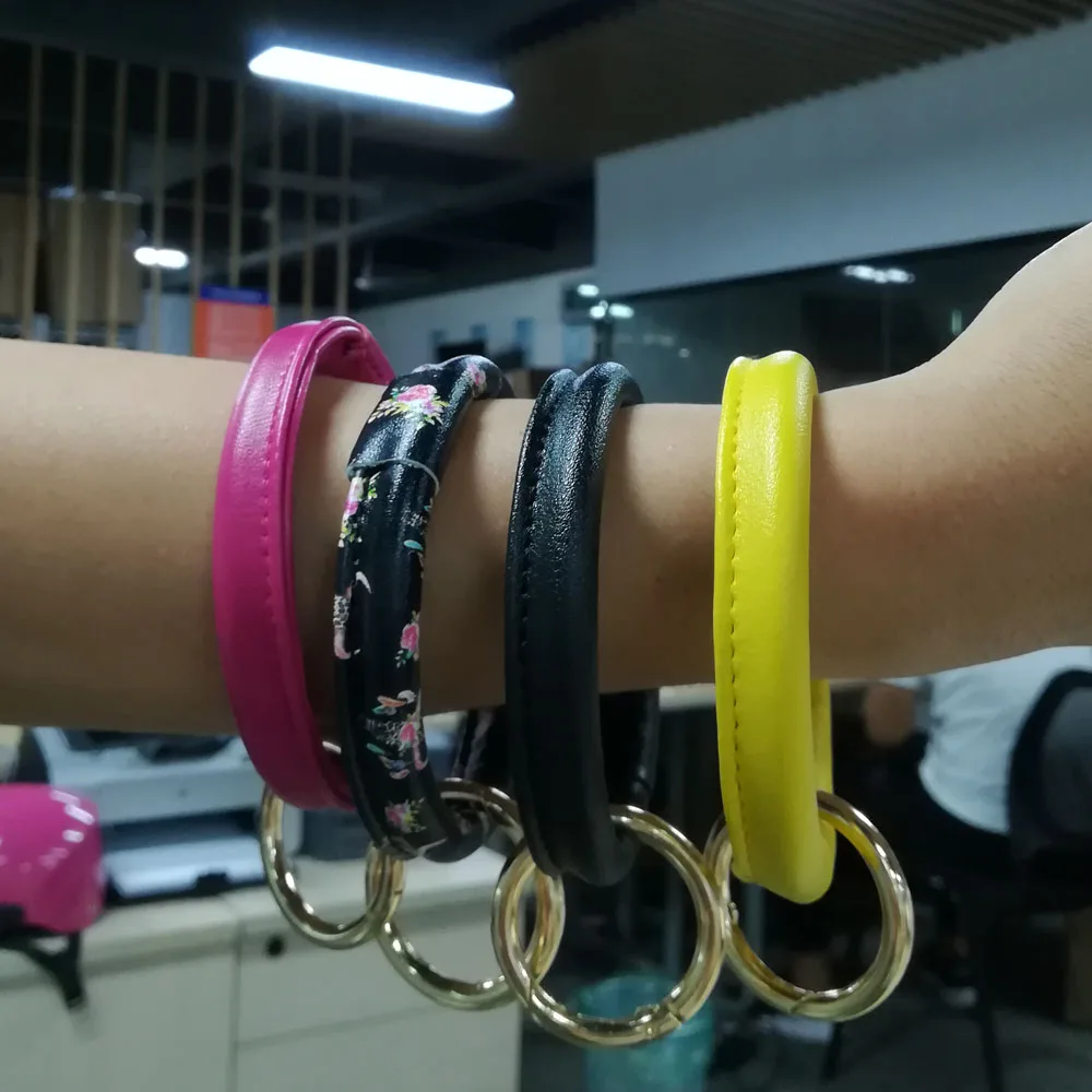 1254-bracelet keychian (1)