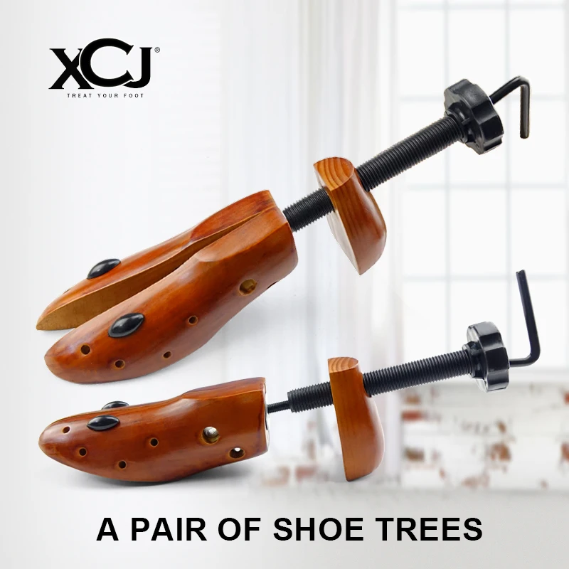 stretching shoes with shoe tree