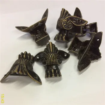 

1000PCS 4.7cm x3.8cm Case Box Corners Furniture Decoration Triangular Pattern Carved Bronze Tone