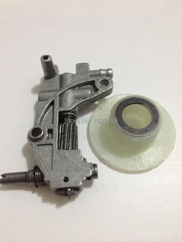 

4500/5200/5800 Chainsaw spare parts oil pump with oiler worm drive gear for chain saw 45CC/52CC/58CC