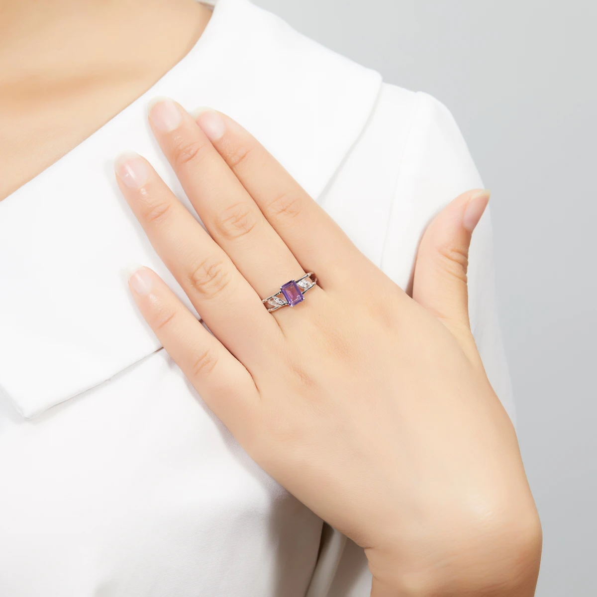 

Hutang Natural Emerald Cut Amethyst Ring Solid 925 Sterling Silver Purple Gemstone Fine Jewelry Rings for Women New Year Gift