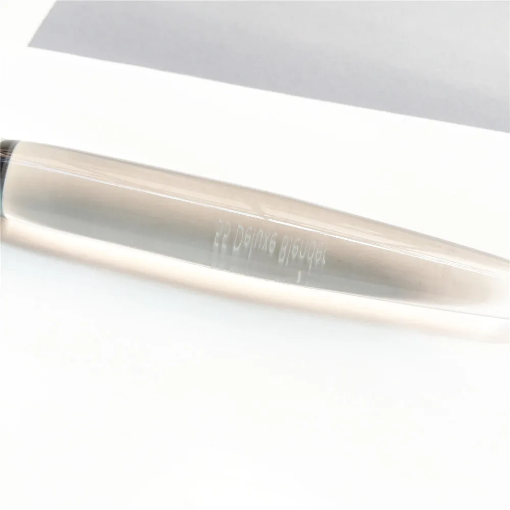 Trish McEvoy Foundation Brush 55 Deluxe Blender _ 4