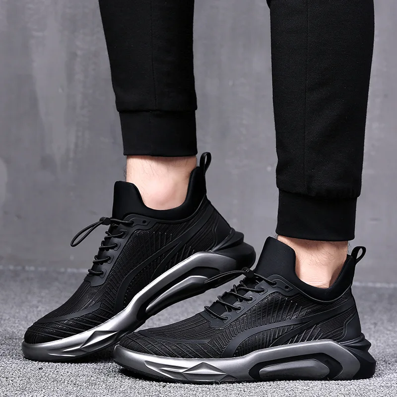 

2018 autumn tide men's fashion shoes breathable single shoes Korean version of the wild men's casual shoes.