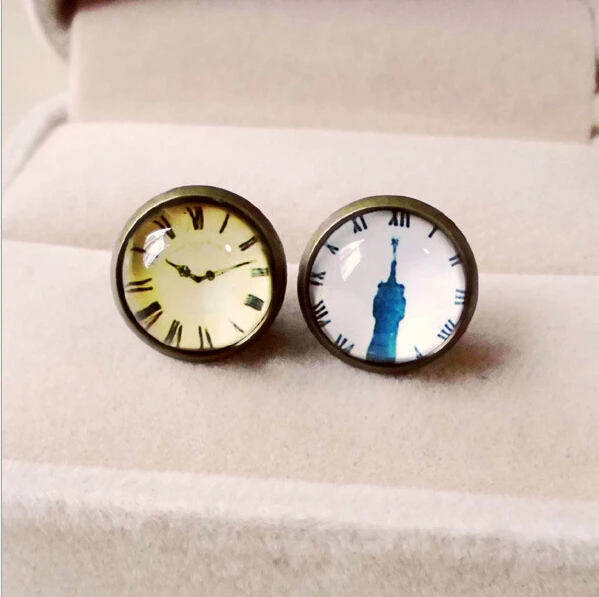 

1PC 12MM British Style Bronze Clock Pattern Retro Girls Men Stud Earring E2731