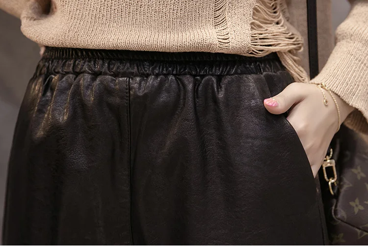 Модные Для женщин PU Искусственная кожа шорты Высокая талия Новый осень-зима женские черные широкие брюки с заклепками Короткие штаны с