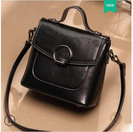

2019 new leather handbags fashion Messenger bag trend portable small square bag.