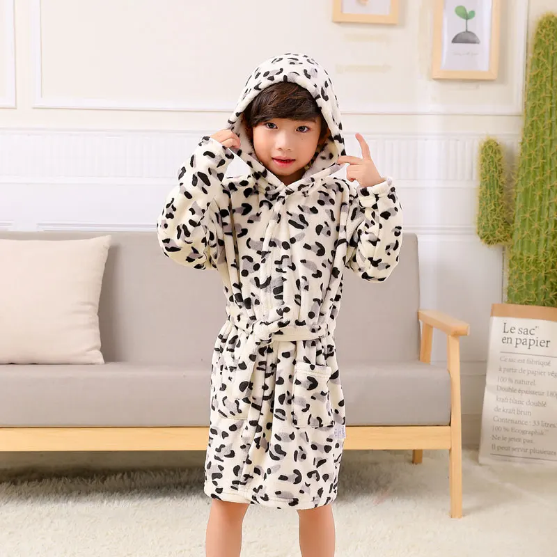 

Fashion Kids Boys Bath Robe Warm Flannel Children Robes Cute Long Sleeve Girls Hooded Robes Children Home Sleepwear Clothing