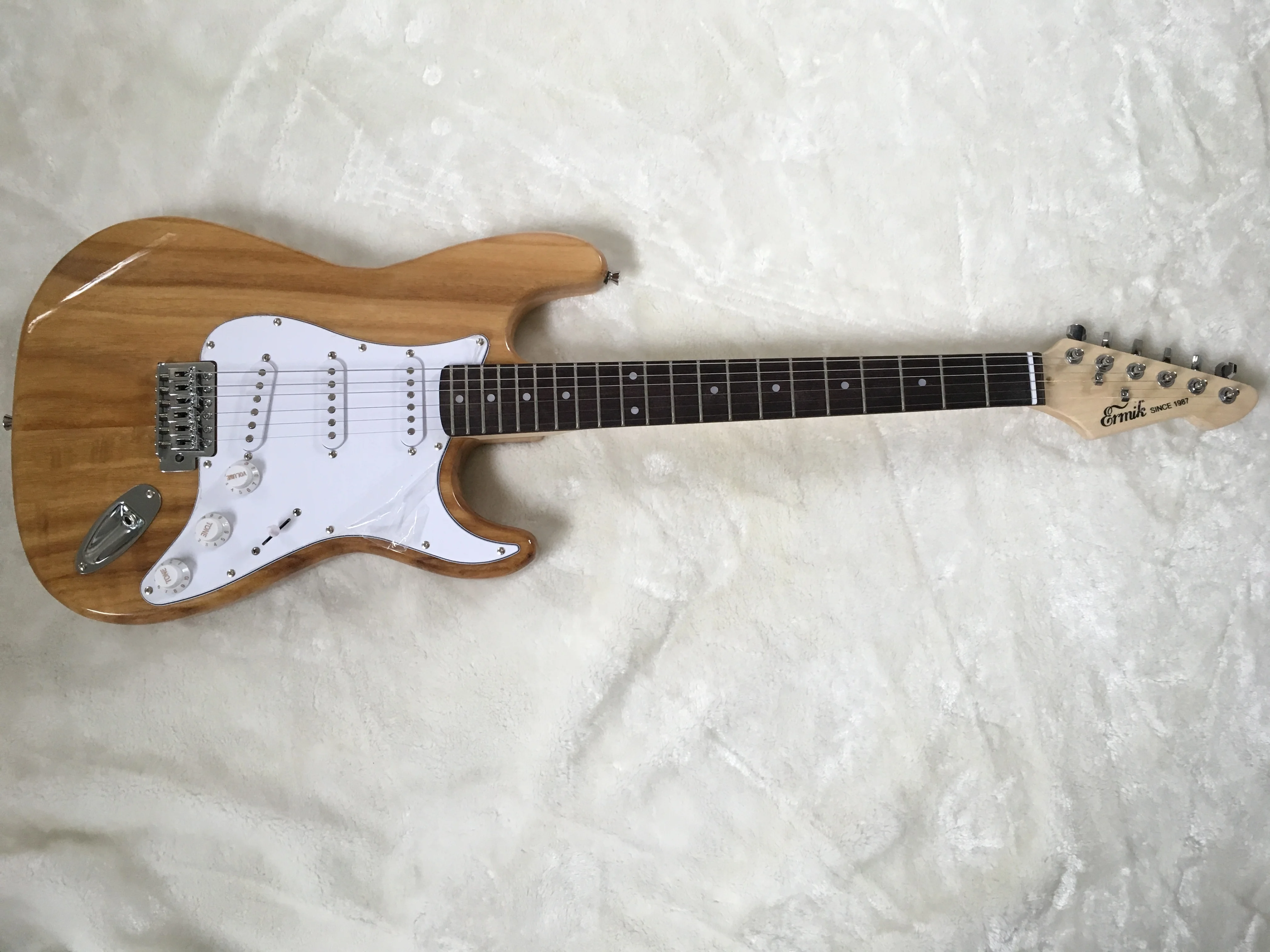 Электрогитара/ st натуральный цвет кленовый гриф гитары/гитара в Китае/