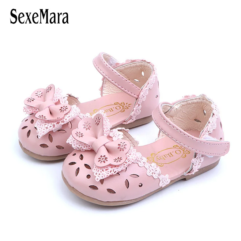 Милые туфли для маленьких девочек; сандалии принцессы с кружевными цветами для новорожденных; дышащие кожаные сандалии для маленьких девочек; C02031