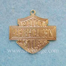 Пользовательский золотой дизайн металлический логотип значок булавки на лацканы