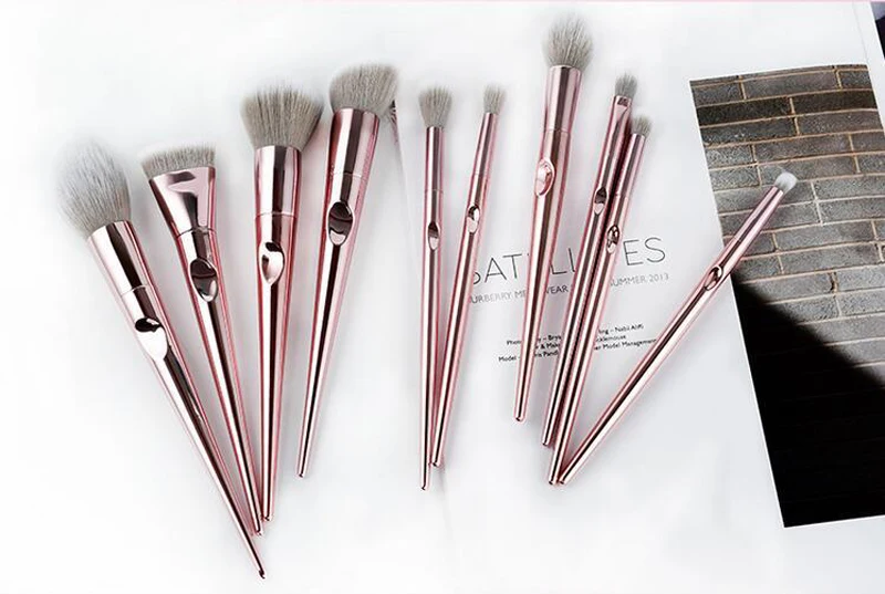 Pink Soft Face Makeup Brushes Tool Set Cosmetic Professional Eyeshadow Powder Fingerprint Blush Brush Highlights 10pcs Hot 10 (1)