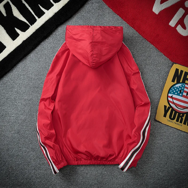 KUYOMENS الربيع الخريف رجل سترات رجالي التمويه هوديي سترة الرجال الملابس للماء الرجال سترة واقية معطف الذكور Outweater