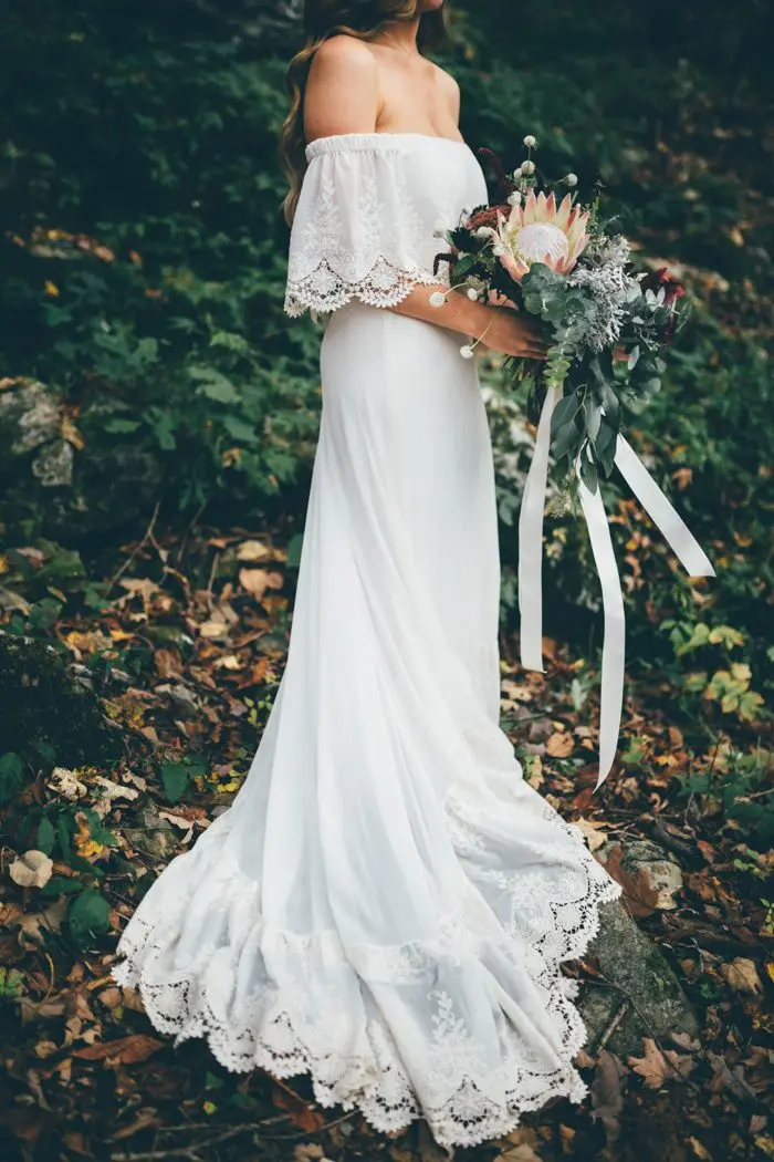 this-oakleaf-cottage-wedding-perfectly-nails-free-spirited-sophistication-amber-phinisee-70-700x1050