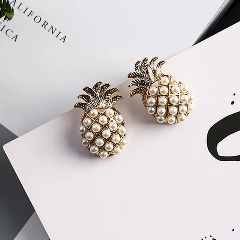 

AOMU Cute Fruit Imitation Pearl 3D Pineapple Earrings For Women Vintage Statement Jewelry Stud Earrings 2017 Fashion Brinco