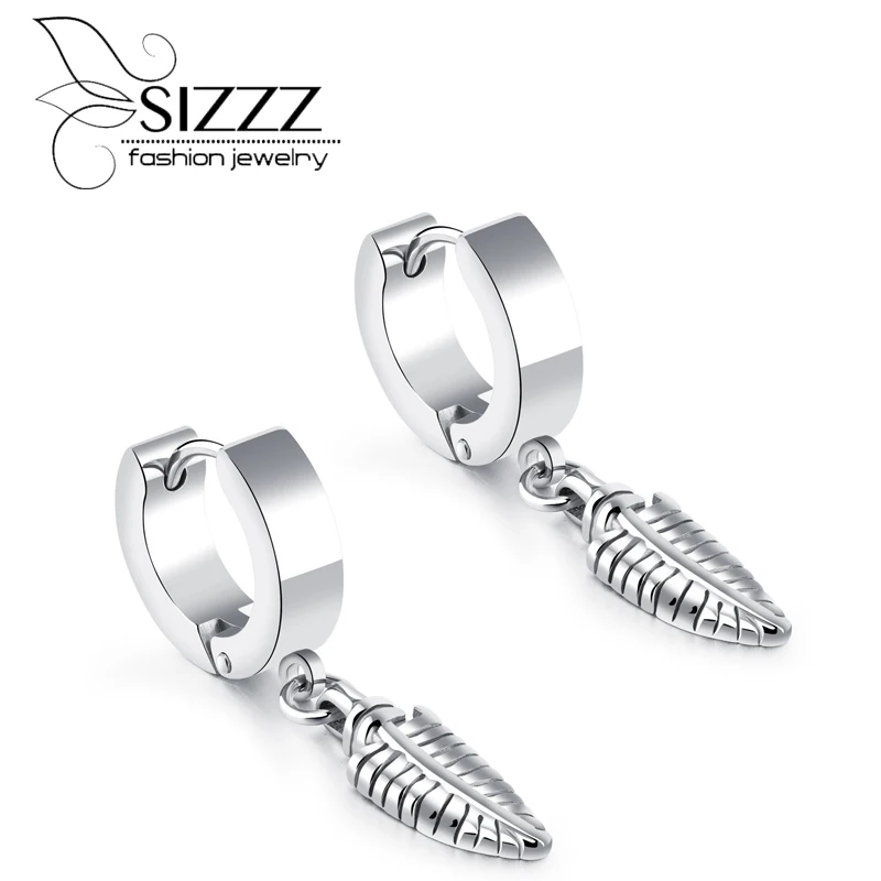 

SIZZZ 2017 New Fashion Titanium Steel Earrings Men's Stud Earrings Black Leaves Earrings