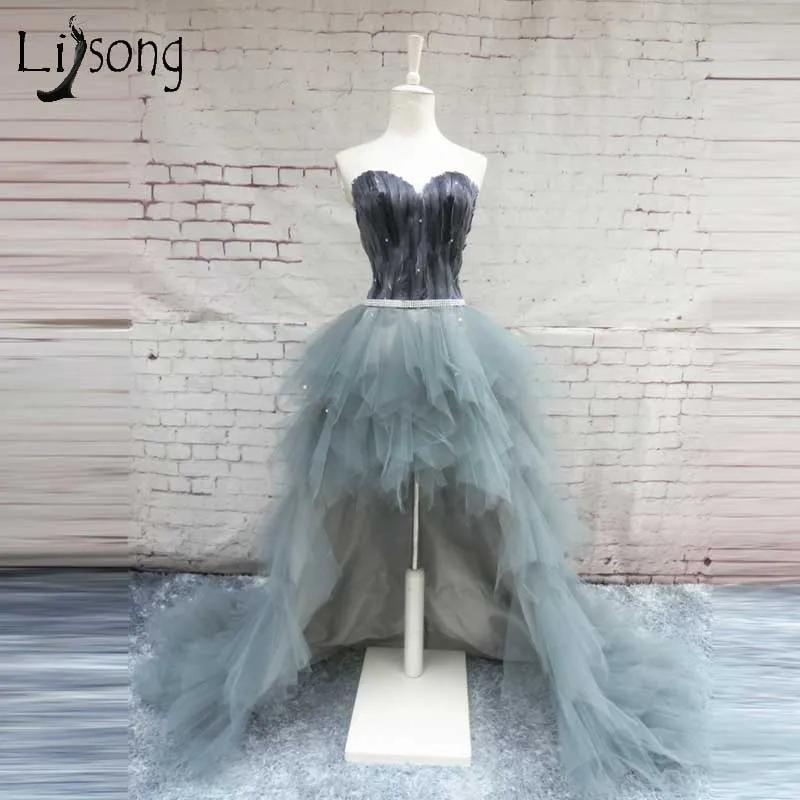 

Vintage High Low Feather Evening Dresses 2018 Crystal Sash Sweetheart Lace Up Pluse Size Prom Gown Ruffles Tiered Abendkleider