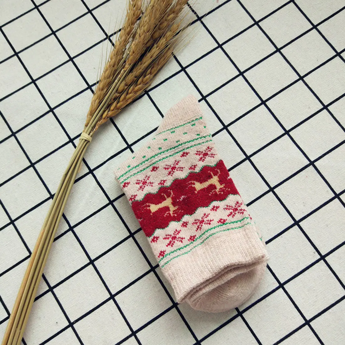 Популярные женские носки Женская рождественскя Подарочная снежинка носки с оленями зимняя Милая шерсть Снежинка Олень 3d носки теплые носки с животными - Цвет: Бежевый