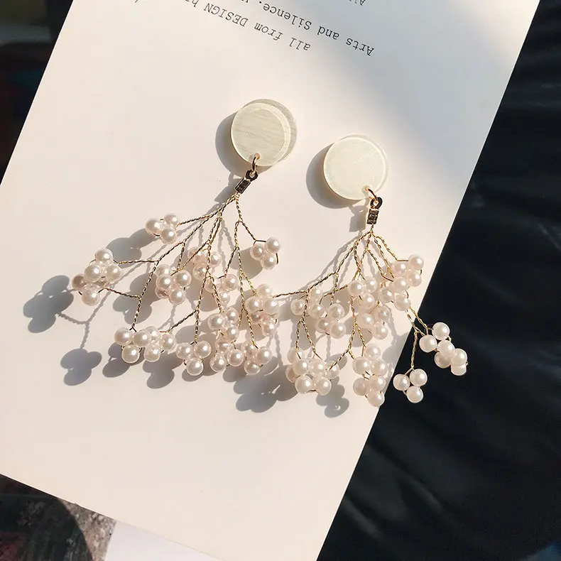 

Hand-knitted irregular exaggerated beaded simulated pearl drop earrings for women, fashion gold color earings aretes jewelry