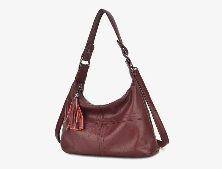 8999904361_1960693055