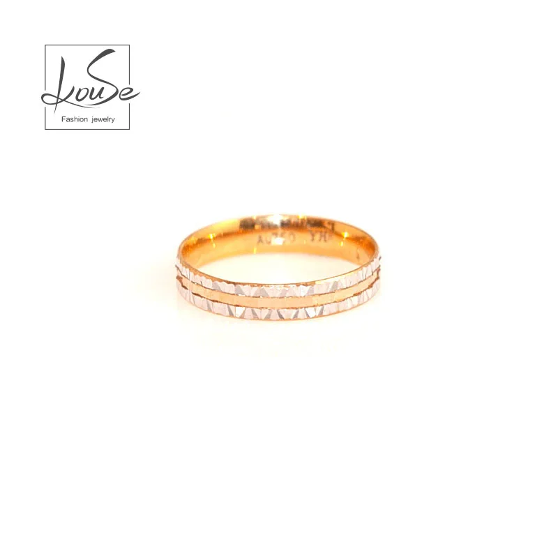 

18-karat gold lady ring can bring you an avant-garde and elegant attitude to life