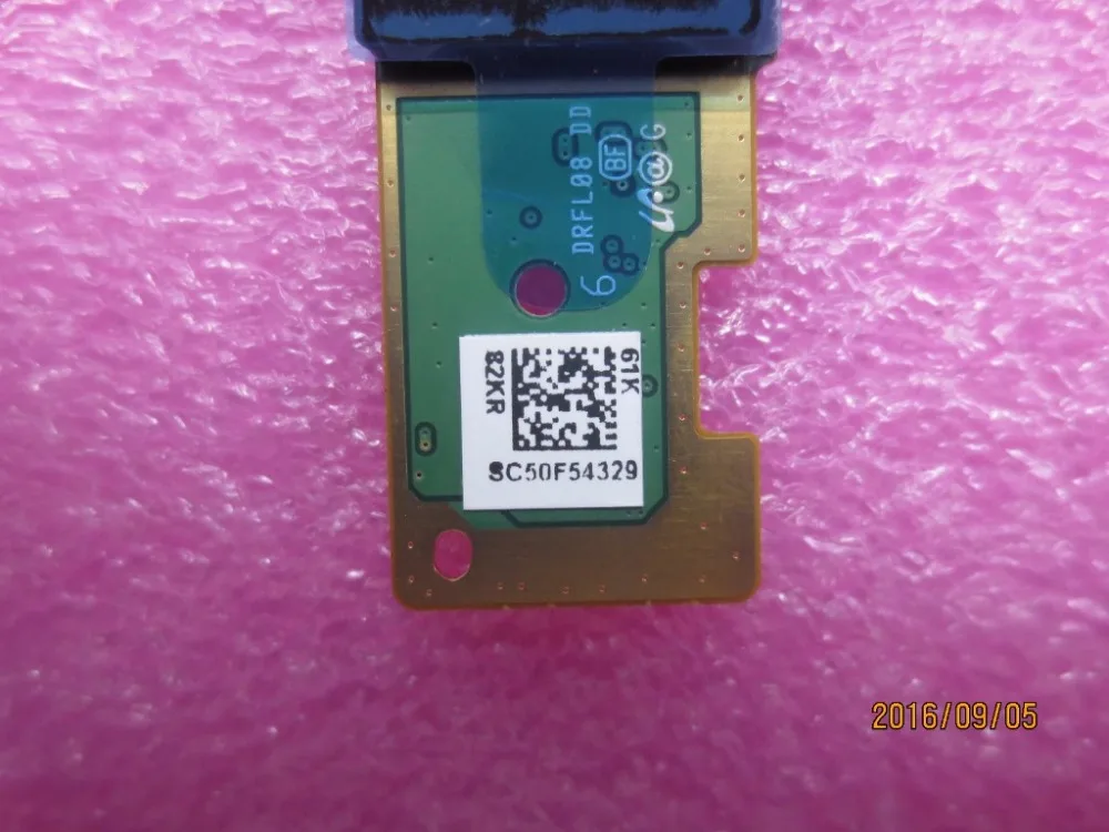 XI YOGA  1   01AW969  3