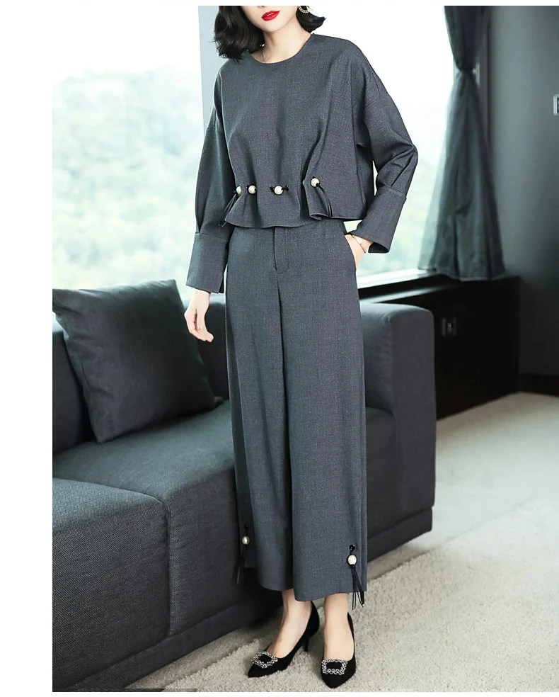 New 2018 Spring Autumn Fashion Women's Business Pants Suits Pearl Button Ruffles Suits For Women 2 Pieces Set Large size S-XL New 2018 Spring Autumn Fashion Women's Business Pants Suits Pearl Button Ruffles Suits For Women 2 Pieces Set Large size S-XL