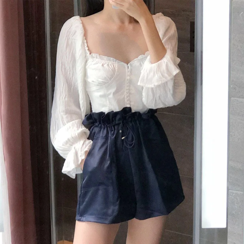 

2019 Spring and Summer Court Retro White Lantern Dew Collarbone Skinny One-word Shoulder Shirt Top Women