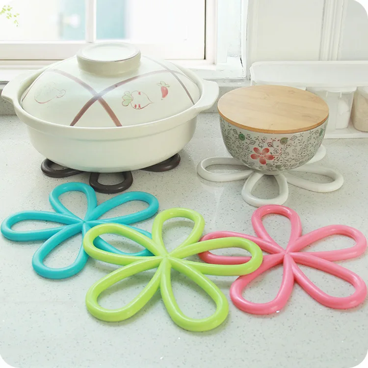 

Household plum-shaped cup cushion anti-hot insulation pad kitchen mat non-slip table PVC bowl pan pad coaster table placemats