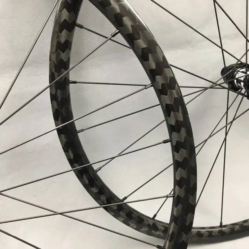 Best center lock carbon mtb wheels 29er/27.5er/26er 24X24mm hookless mountain bike wheelset train XC race up hill Novate DT hub QR/TA 3 Best center lock carbon mtb wheels 29er/27.5er/26er 24X24mm hookless mountain bike wheelset train XC race up hill Novate DT hub QR/TA 3