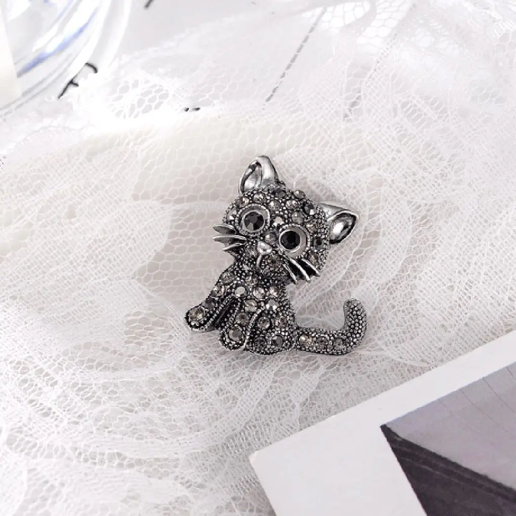 

Lovely Cartoon Cat Brooch Women Girl Plated Alloy Crystal Brooch Vintage Breastpin Clothes Decoration