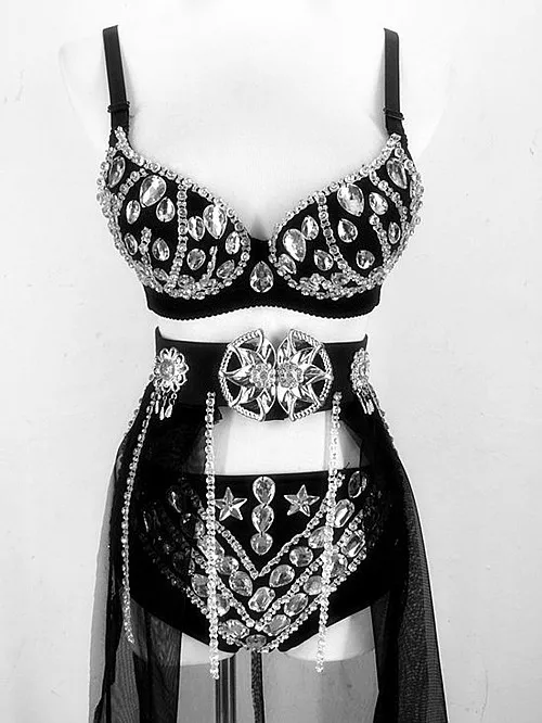 

2016 women new Fashion sexy handmade diy rhinestone triangle black bra short skirt set female singer DJ costumes performance
