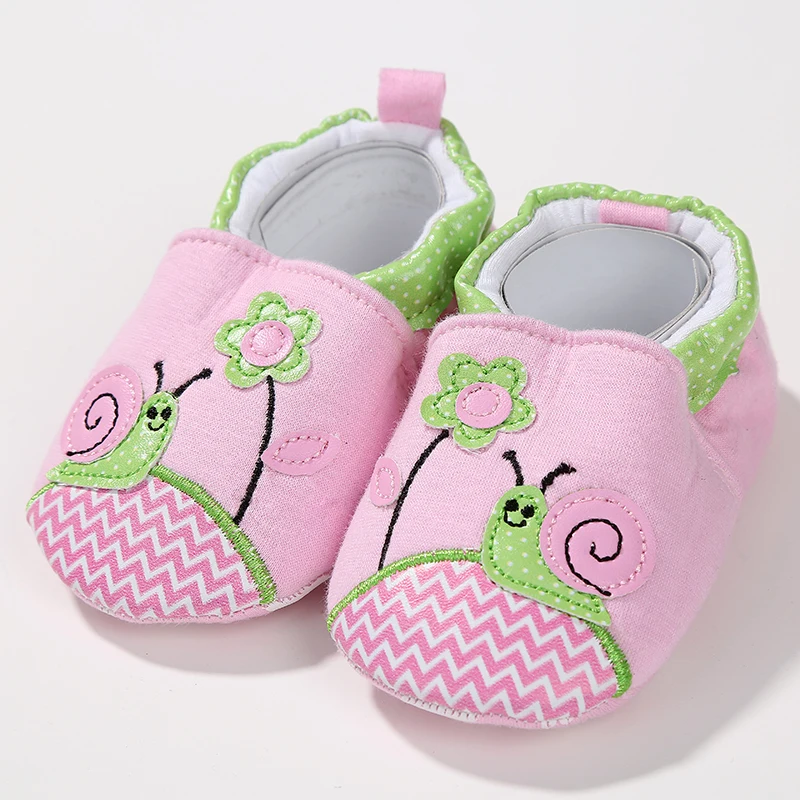Новая хлопковая обувь для маленьких мальчиков и девочек с рисунком лисы из мультфильма, мокасины для малышей 0-6, 7-12, 13-18 месяцев, нескользящая обувь на мягкой подошве