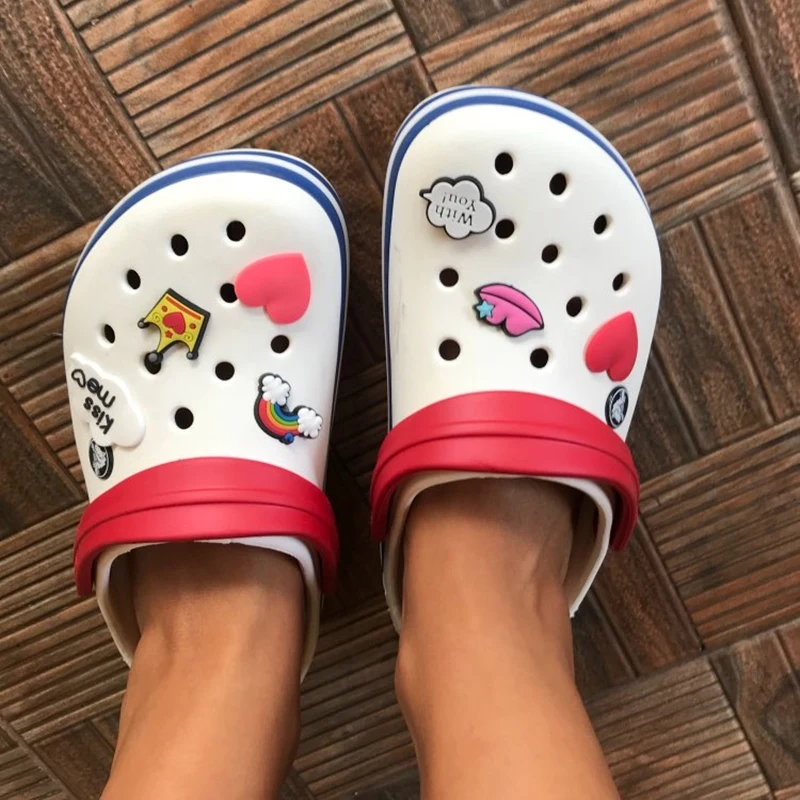 1pc PVC kitty Shoe Charms Shoe accessories Shoe decoration Shoe Buckles Accessories Fit Bands Bracelets Croc JIBZ