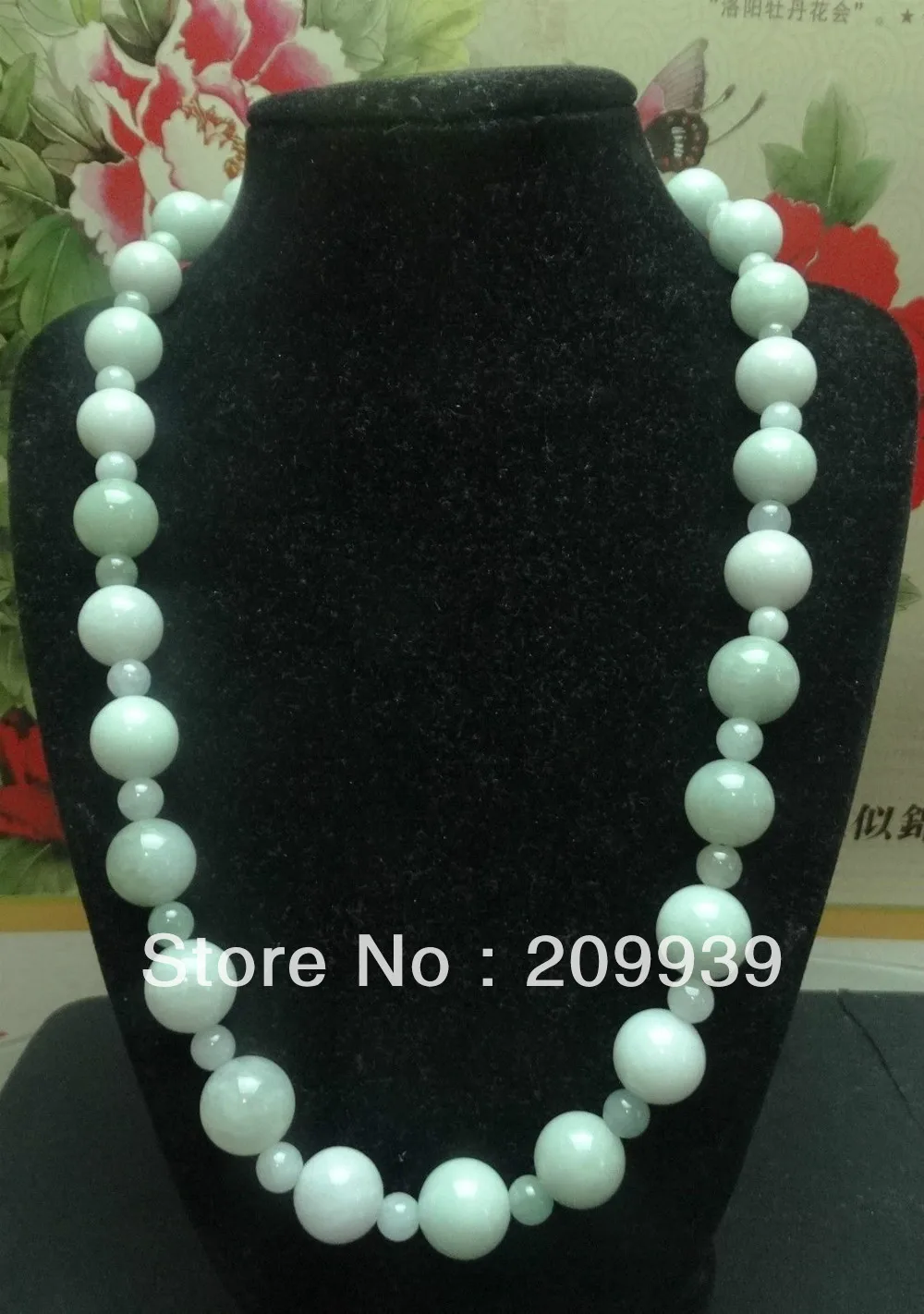 

FREE SHIPPING>>>@@ AS2724 Light green 100% Natural big and small beads A JADE Jadeite Necklace & Pendant