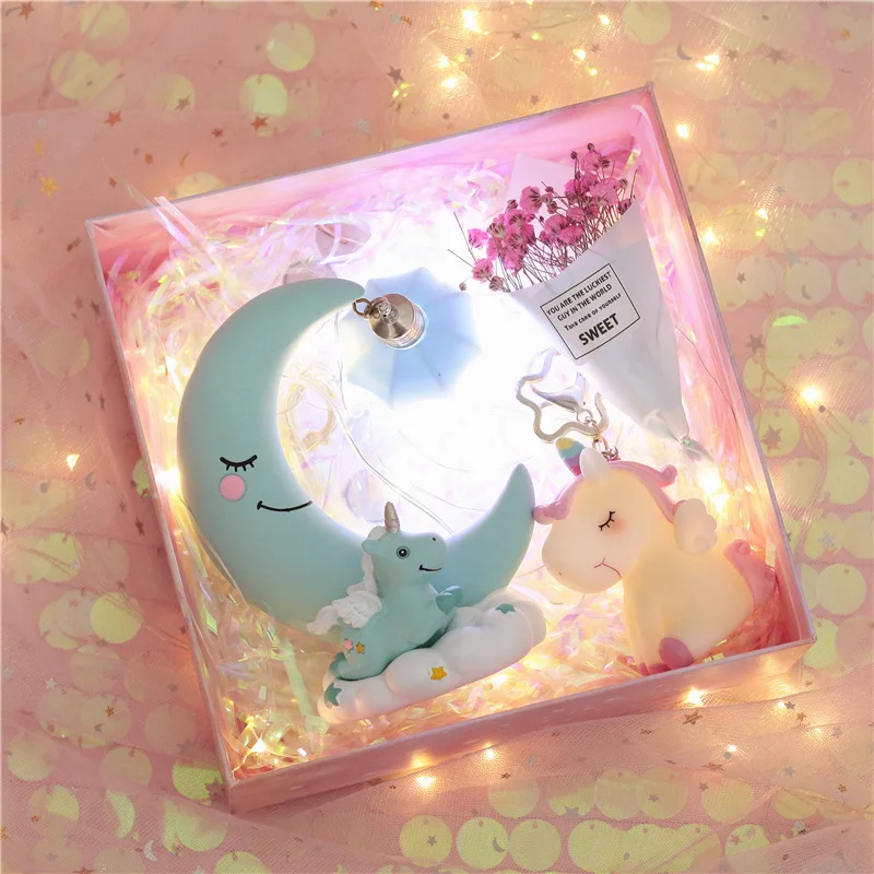 gift pack B Креативный светодиодный ночной Светильник Единорог Луна смолы мультяшный ночной Светильник Романтический Украшения в спальню Ночной светильник и дни рождения для малышей и детей постарше, подарок на Рождество - Испускаемый цвет: gift pack B