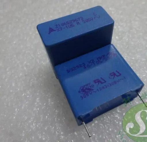 

1.5uf / 305vAC 1u5f 155 new film capacitors 22MM