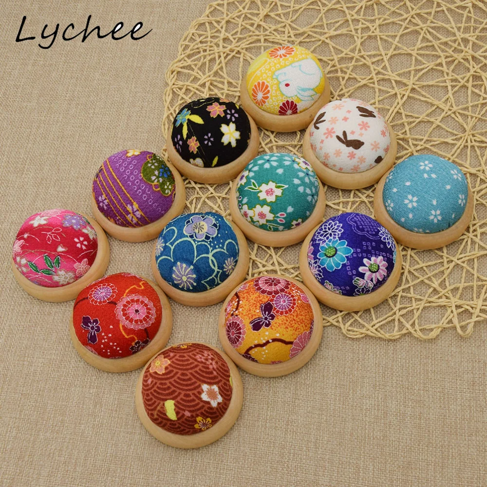 

Lychee Random Pattern Round Japanese Style Wooden Flower Needle Base Sponge Filling DIY Sewing Needle Work Tools