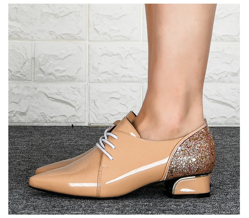 ROYYNA/Новинка года; элегантные свадебные туфли с острым носком; женские туфли-лодочки; однотонные модные модельные женские туфли на высоком каблуке со шнуровкой