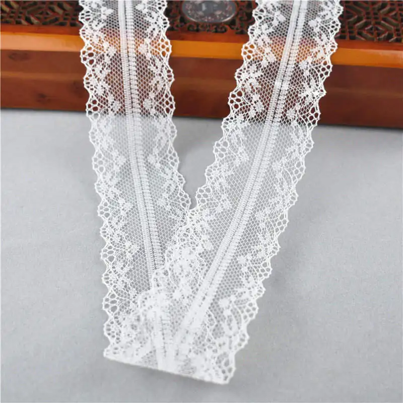 

10 yards of beautiful white lace ribbon, 3.8 cm wide, lace fabric lace trim DIY Clothing / Accessories / floral accessories etc