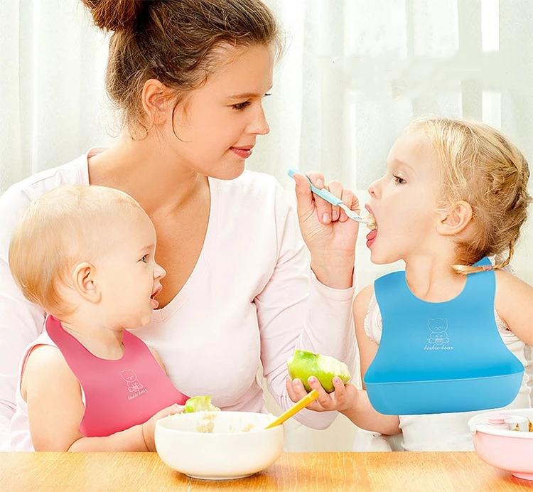 

New Baby Bibs Solid Soft Silicone Bib Waterproof Saliva Bibs Toddlers Children Feeding Tools Boy Girl Bibs Apron