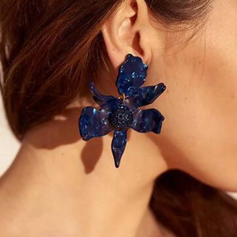 

Women Big Design Flower Stud Earrings AM0565
