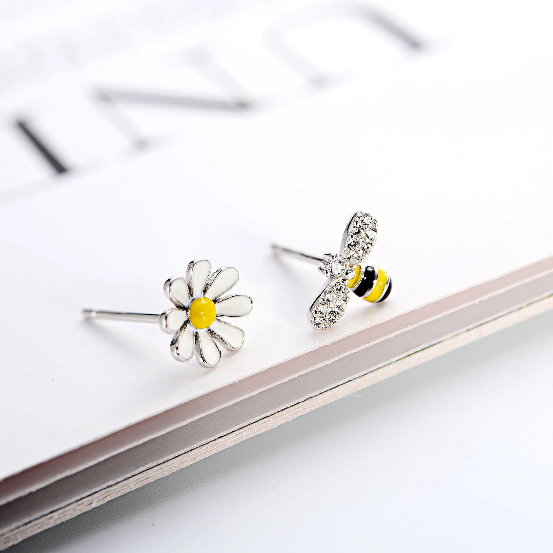 bee and flower cz drop glaze earring 100% 925 Sterling silver Jewelry fashion Hypoallergenic Stud earrings for women gift
