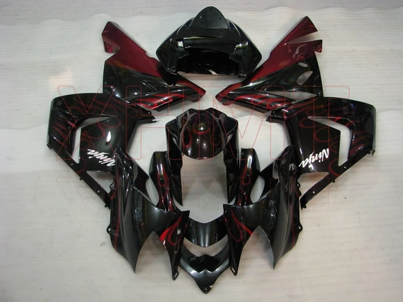 Наборы обтекателей Ninja ZX 10r 2004 - 2005 черные красные Обтекатели с языками пламени ZX-10r