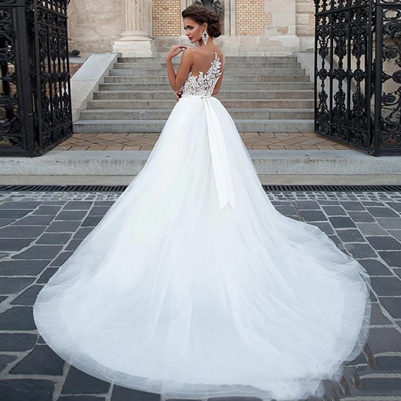 

Sleeveless Wedding Dress 2019 Vintage Plus Size Bridal Gown Tulle Lace Appliques Wedding Dresses White/Lvory Romantic Buttons