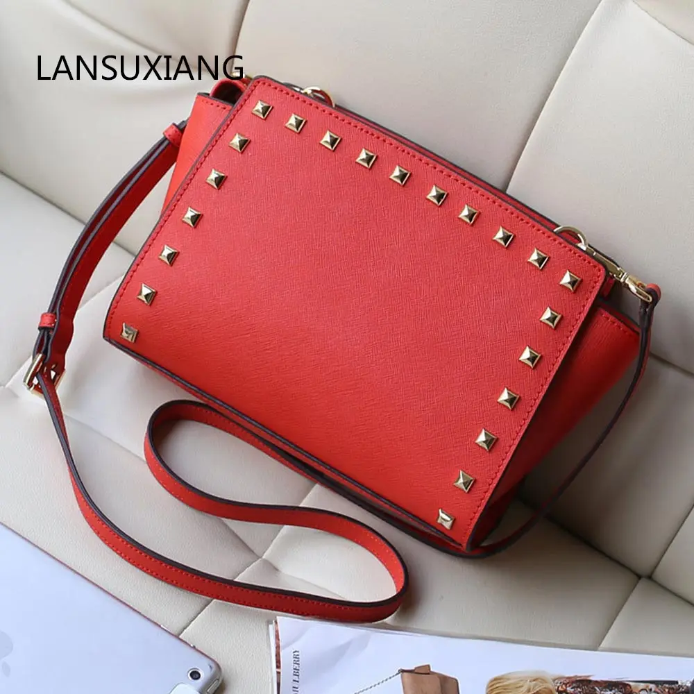 

2019 New Women Bag Brand Rivets Design Fashion Shoulder Bag Zipper Ladies Bag Elegant Style