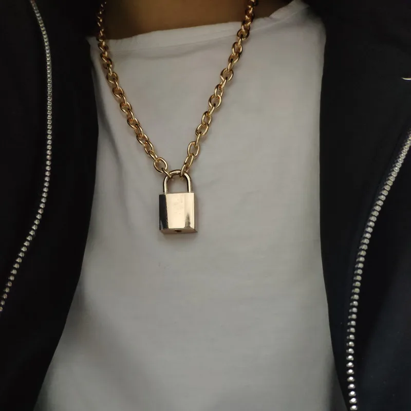 Mens chain with padlock Clearance