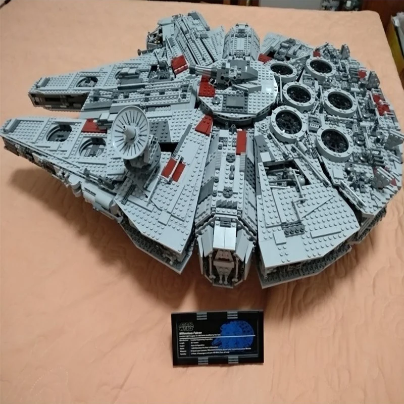 

In Stock 05033 Battle Ultimate Collector's Millennium Falcon 5265Pcs Building Blocks Compatible Legoings Star War