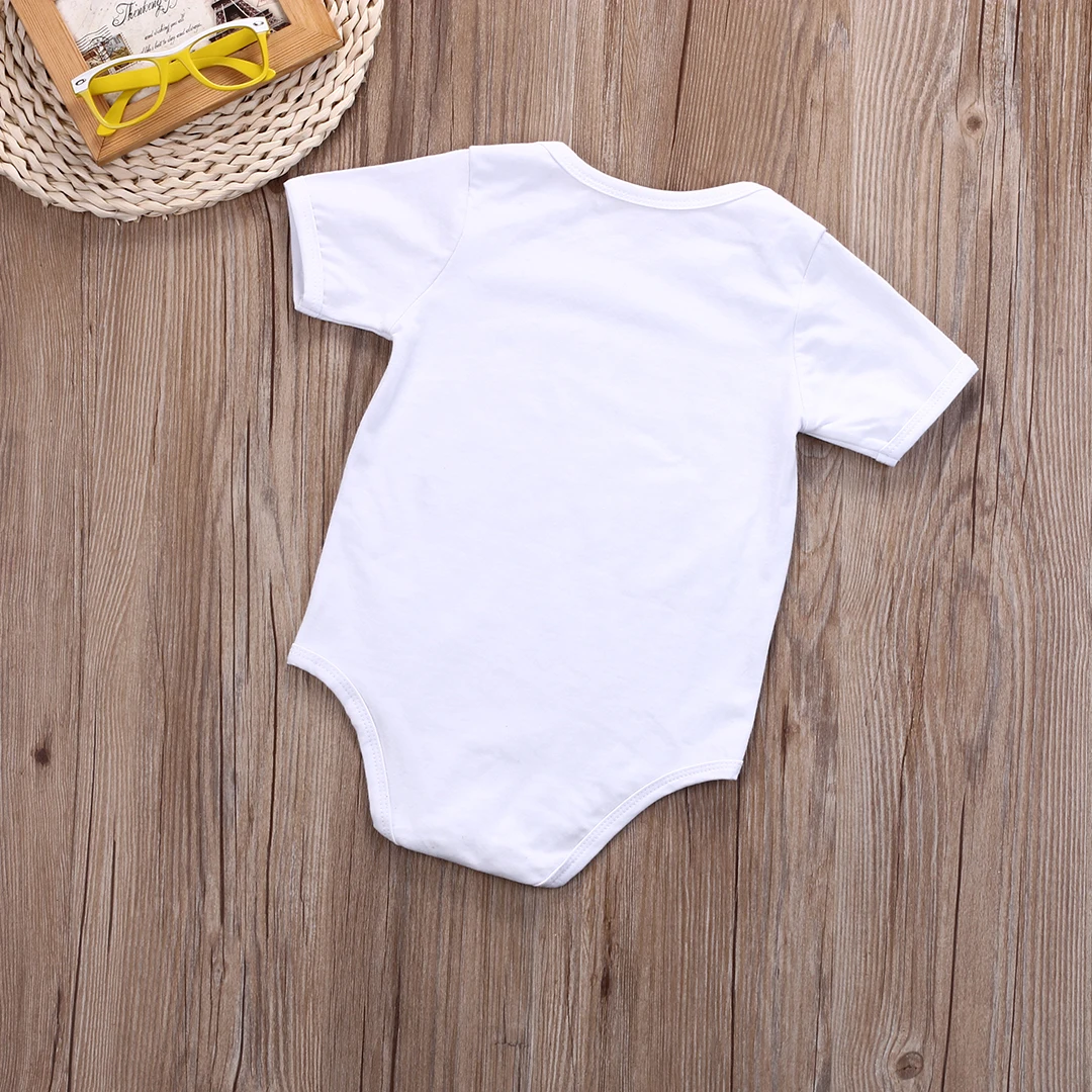 Хлопковая одежда для новорожденных мальчиков и девочек, комбинезон с короткими рукавами и надписью, пляжный костюм