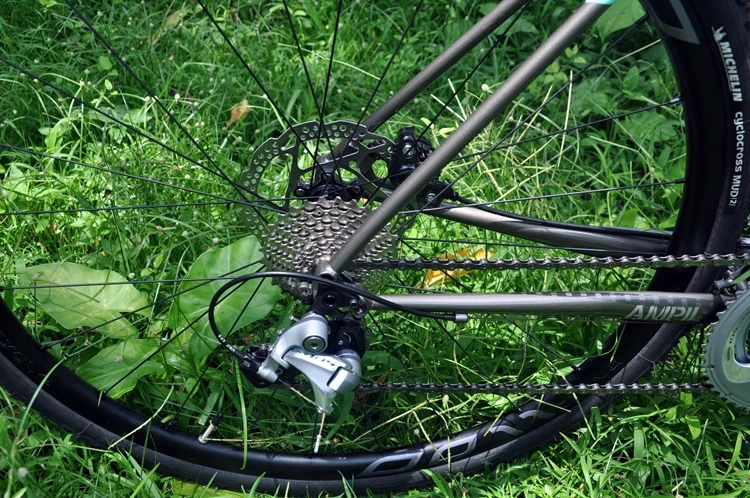 Cheap DARKROCK AMPIL 700C cyclocross bicyle with shi mano 105 groupset CR-MO 4135 and Carbon fork 8.9kg light Road bikes 11 Cheap DARKROCK AMPIL 700C cyclocross bicyle with shi mano 105 groupset CR-MO 4135 and Carbon fork 8.9kg light Road bikes 11