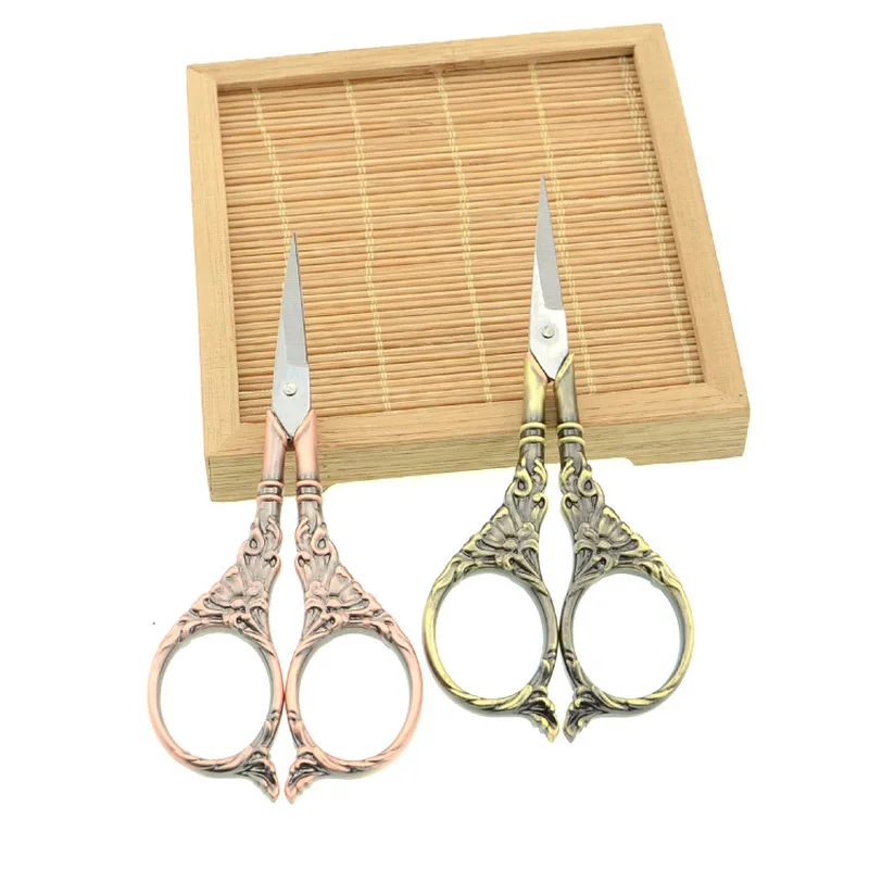 

1PC Cross Stitch Vintage Antique Fine Sewing Tailor Scissor Embroidery Handicraft DIY Household Fabric Cut Trim Shear DIY Tool,Q